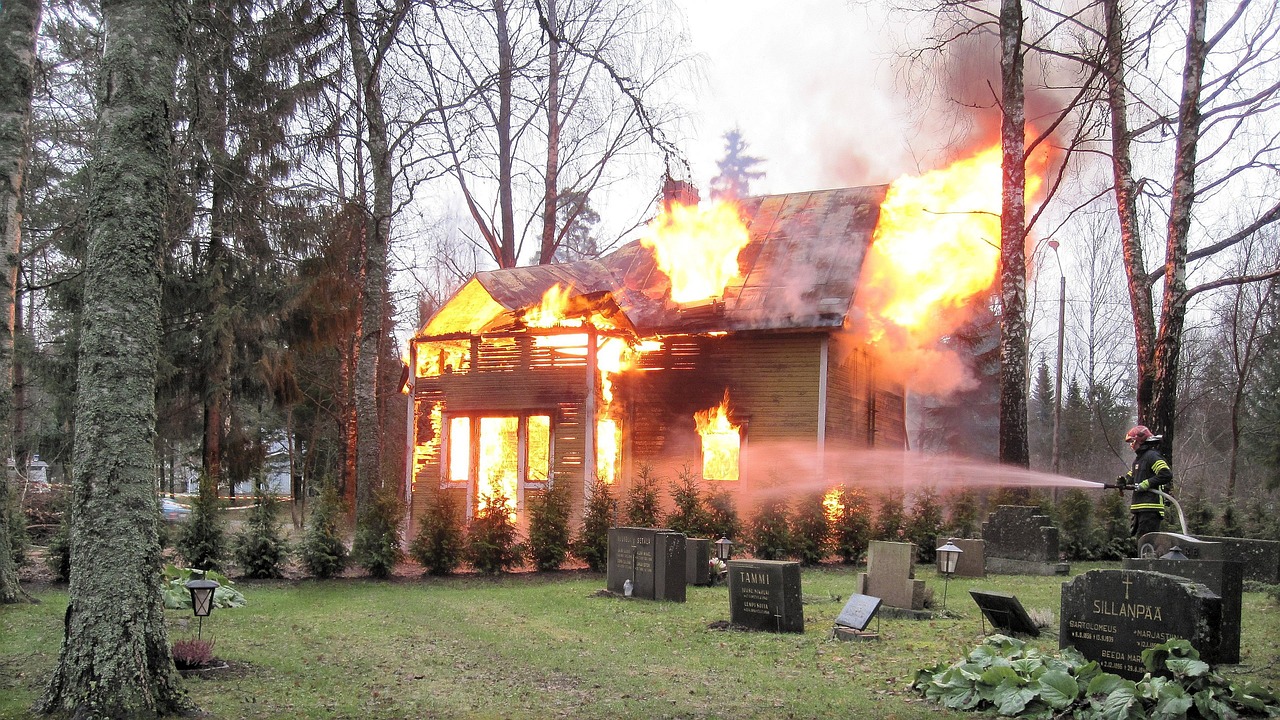 Znaki bezpieczeństwa pożarowego PPOŻ – Ważne elementy bezpieczeństwa przeciwpożarowego